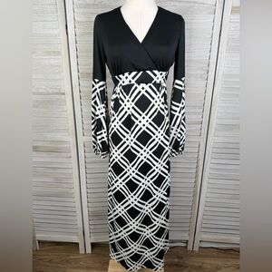 KII Vintage 70's Black & White Bishop Sleeve Maxi Dress-Small